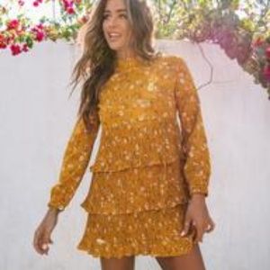 VICI COLLECTION-Field of Gold Pleated Dress Medium